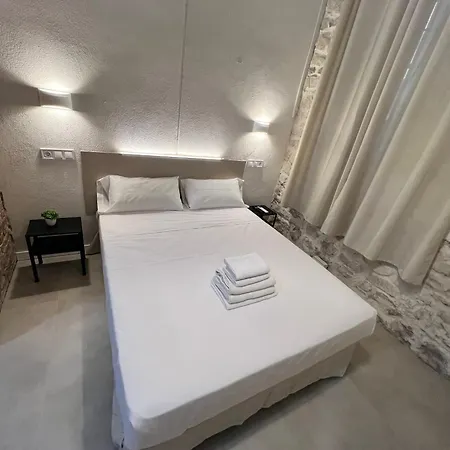 Alifornia (adults Only)